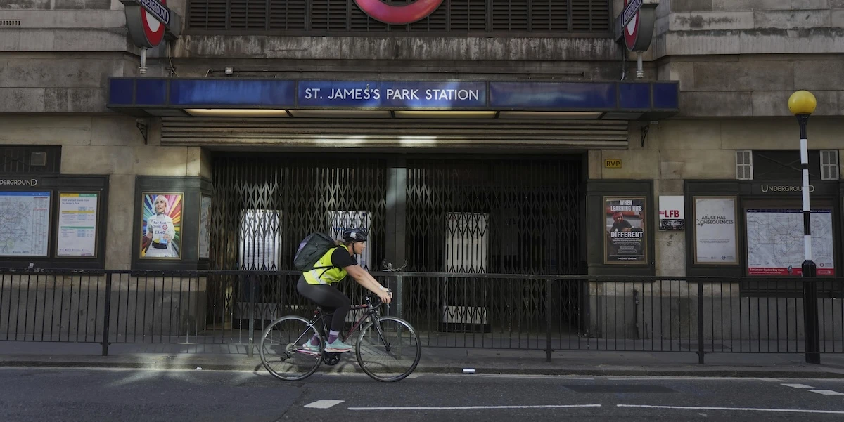 pochi secondi faA Londra la metropolitana è bloccata per un grosso sciopero, che durerà fino a giovedì