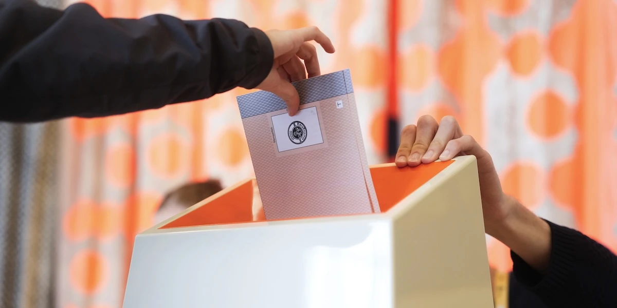 2 minuti faAlle elezioni in Norvegia sono avanti i LaburistiSecondo i risultati preliminari: sono seguiti dal Partito del Progresso, populista e di destra, mentre sono andati molto male i Conservatori