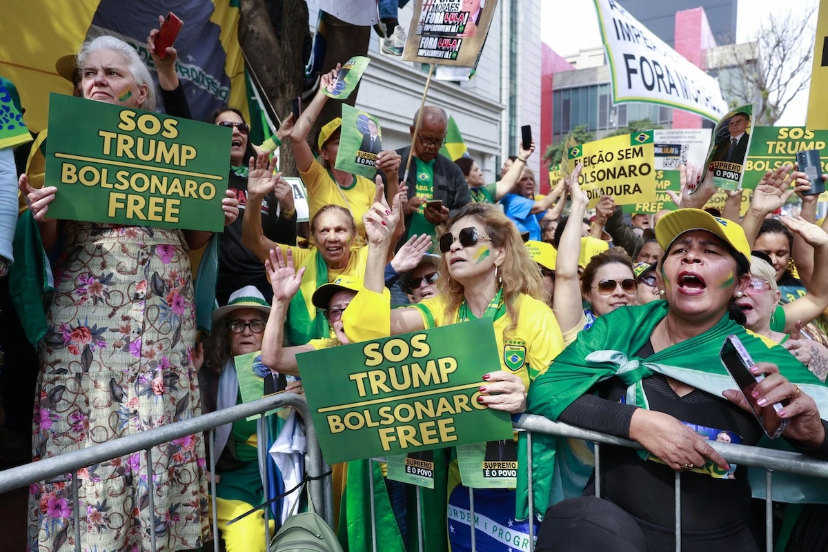 1 minuto faLe foto delle manifestazioni in Brasile per Bolsonaro, invocando TrumpHanno chiesto l'amnistia per l'ex presidente e invitato gli Stati Uniti a fare nuove pressioni sul governo brasiliano