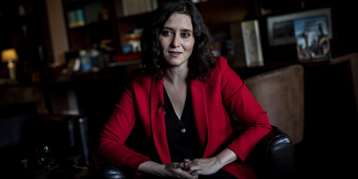 La presidente di destra della Comunità di Madrid sta per presentare un disegno di legge molto severa contro le proteste nelle università, scrive El País