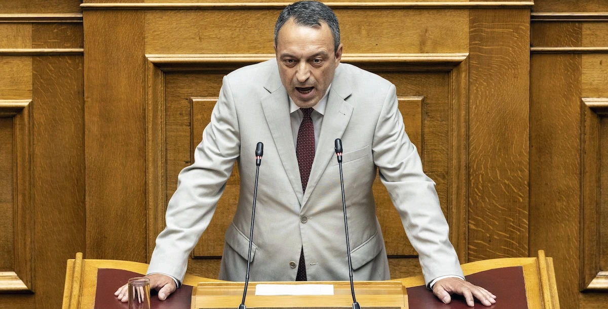 Gli Spartani, partito di estrema destra appoggiato da Alba Dorata, sono rimasti in dueÈ il numero dei deputati del loro gruppo parlamentare dopo grosse divisioni interne e una sentenza di un tribunale greco