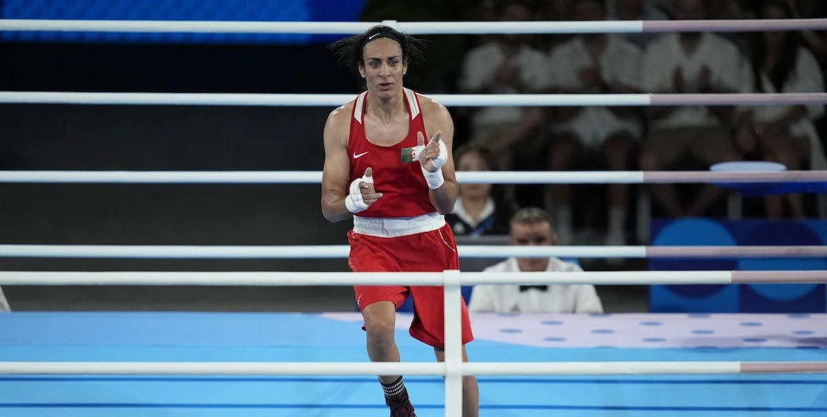 La World Boxing introdurrà un test genetico obbligatorio sul sesso di atleti e atlete per stabilire se possono partecipare o meno alle gare