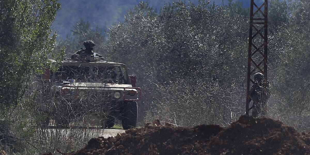 Israele ha detto che non si ritirerà da cinque postazioni nel sud del Libano, come invece previsto dal cessate il fuoco con Hezbollah