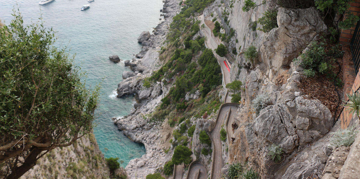 Le indagini sulla morte di Luca Canfora, costumista del film “Parthenope”Nel 2023 fu trovato in mare a Capri: la famiglia non crede all'ipotesi del suicidio e ha assunto un proprio consulente