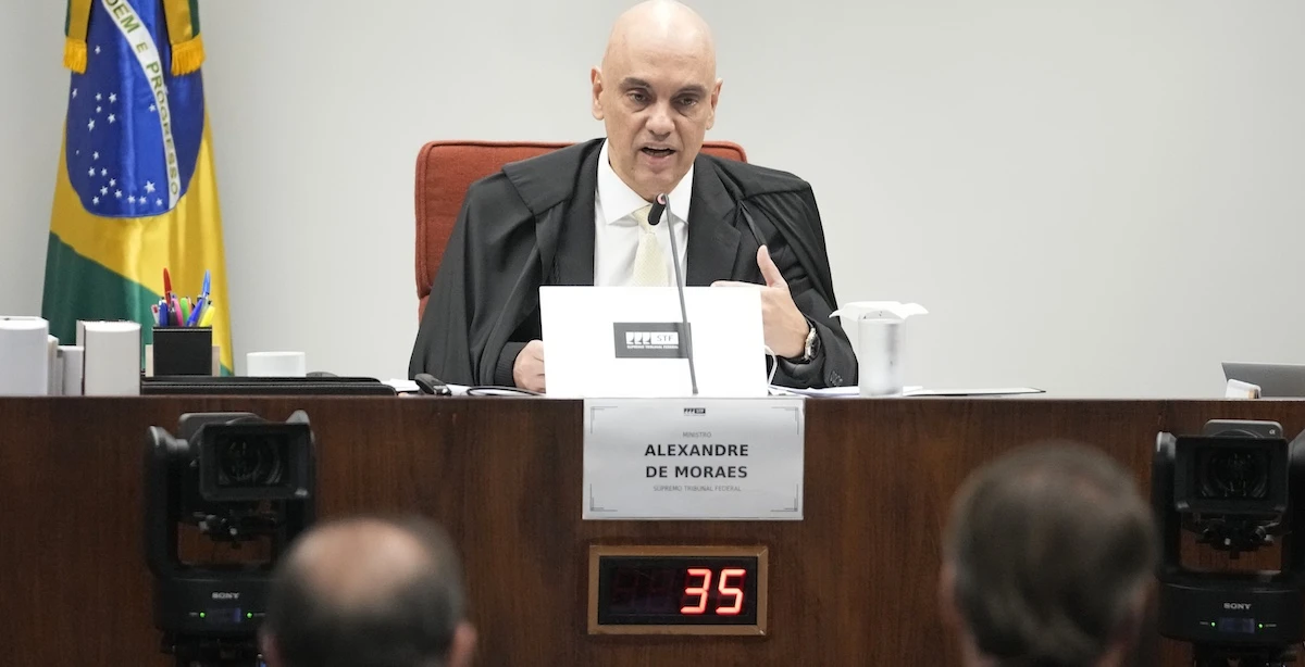 pochi secondi faGli Stati Uniti hanno revocato i visti a otto giudici della Corte Suprema brasiliana coinvolti nel processo a Bolsonaro, alleato di Trump
