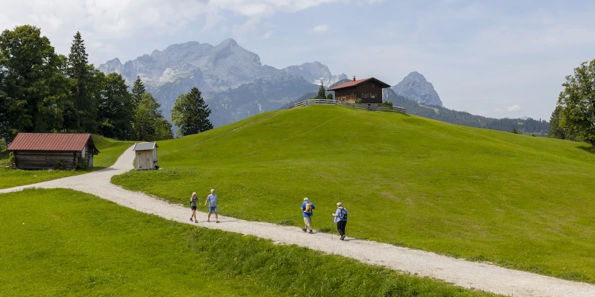 4 minuti faPerché in montagna ci si saluta sempreÈ un'abitudine diffusa in molti paesi e oltre alle ragioni più ovvie ha anche un'utilità pratica