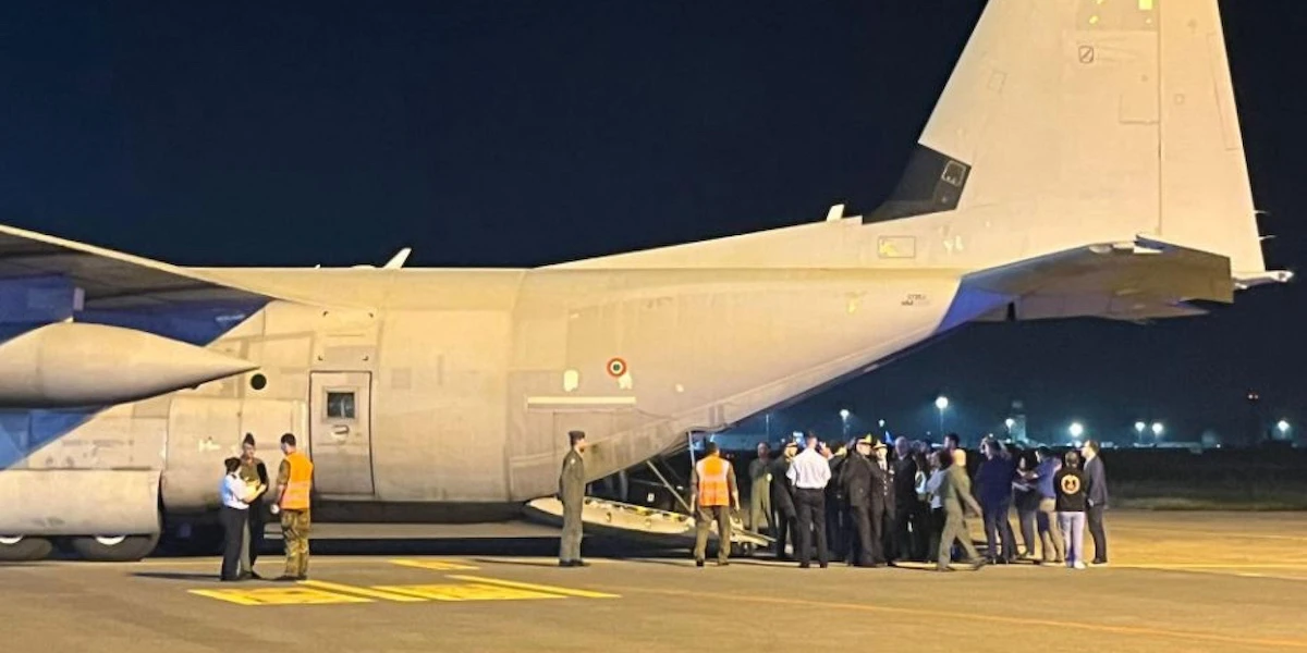 È arrivato in Italia l’unico bambino sopravvissuto a un attacco israeliano a Gaza che ha ucciso i suoi 9 fratelliAdam al Najjar sarà ricoverato all'ospedale Niguarda di Milano