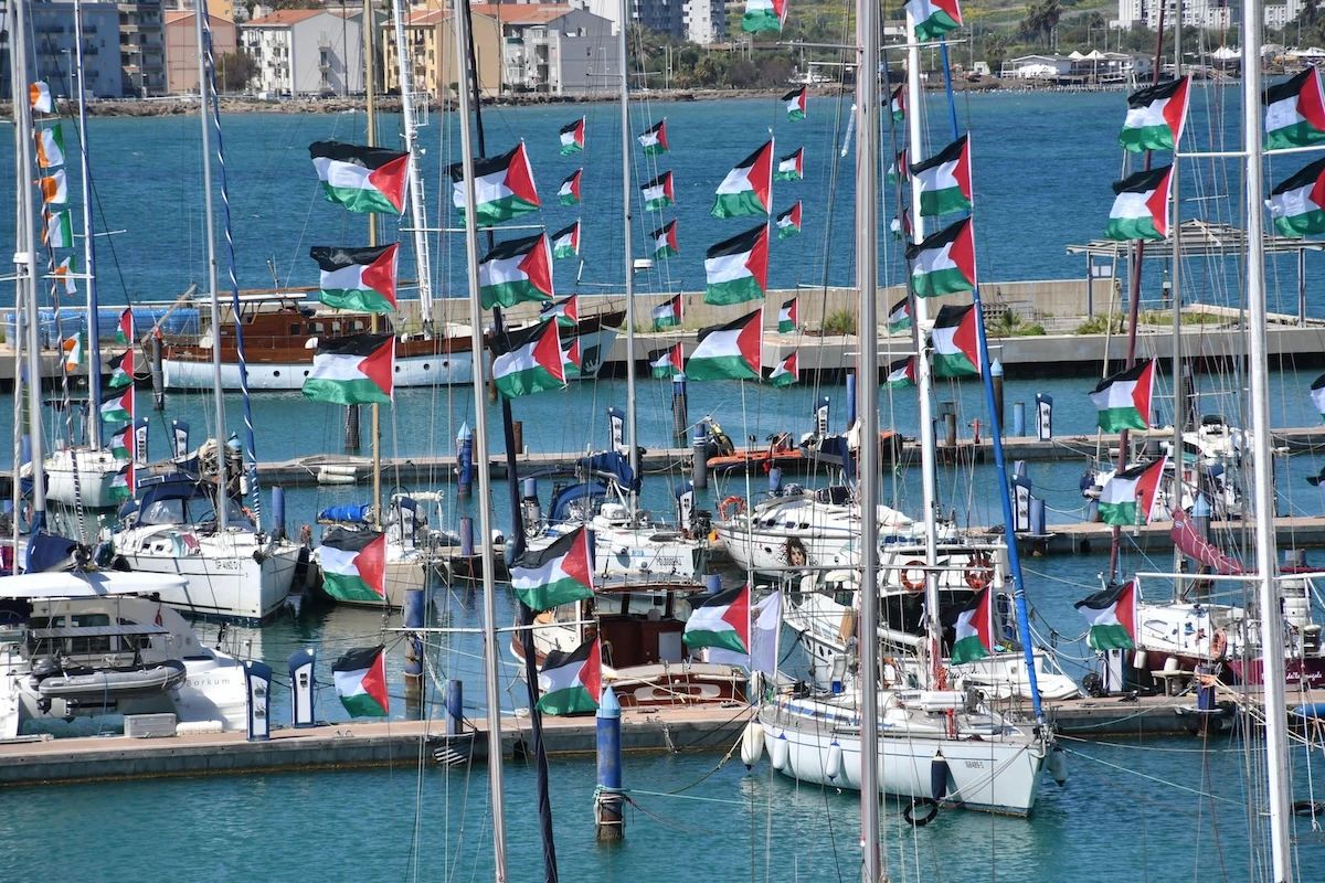 2 minuti faC’è una nuova Flotilla in partenza per GazaCon più barche e molte più persone dell'ultima volta, con lo stesso obiettivo quasi impossibile di rompere il blocco navale
