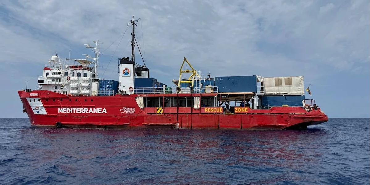1 minuto faIl tribunale di Trapani ha sospeso il fermo della nave MediterraneaDopo aver soccorso 10 migranti era andata a Trapani anziché a Genova, come le era stato ordinato: secondo il tribunale aveva fatto bene