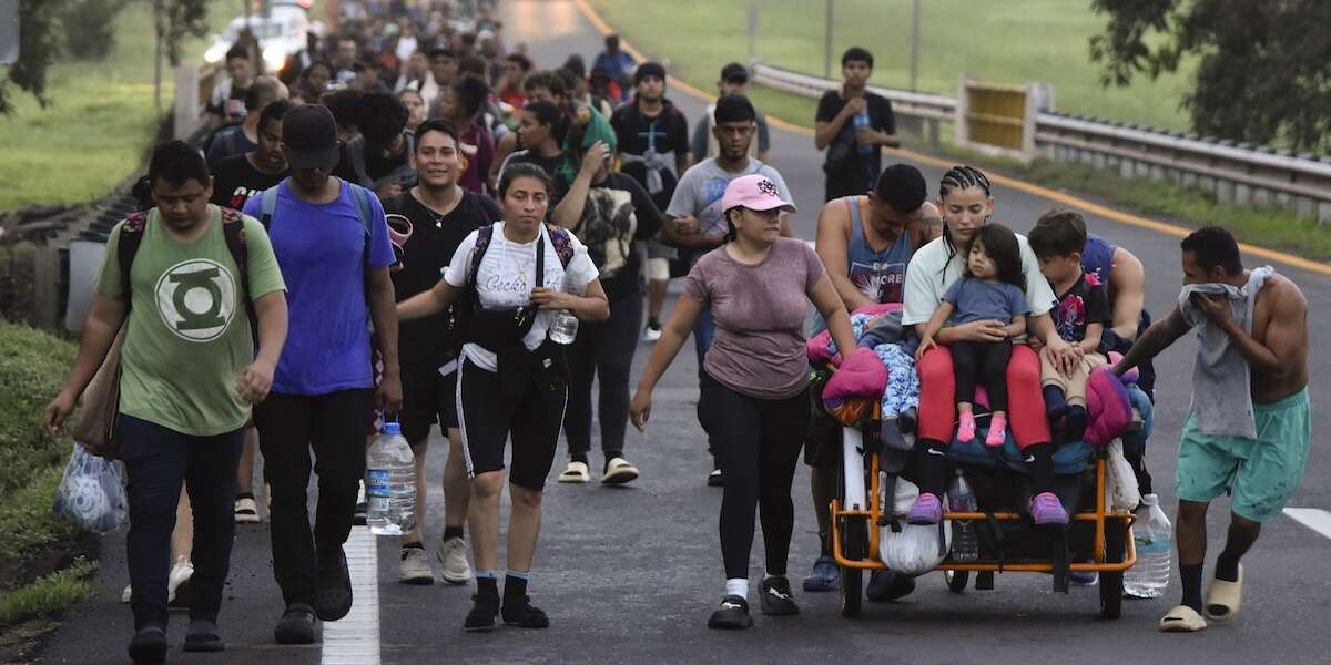 Un giudice federale ha sospeso l’ordine esecutivo di Donald Trump che nega la cittadinanza ai figli di migranti irregolariLo ha definito «palesemente incostituzionale», dando seguito a uno dei sei ricorsi presentati in questi giorni