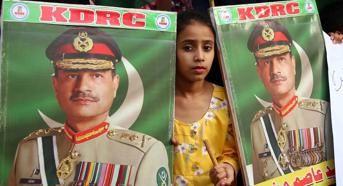 L’uomo che conta davvero in Pakistan è il generale Asim MunirÈ il capo dell'esercito, molto aggressivo verso l'India, e potrebbe decidere gli sviluppi della grave crisi militare in corso tra i due paesi