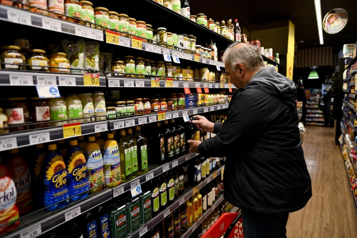 3 minuti faIn Italia a maggio i prezzi sono aumentati del 3,2 per cento, secondo l’Istat