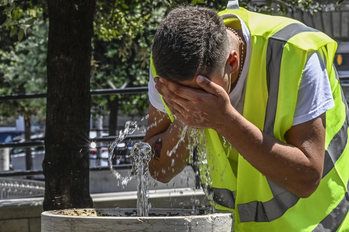 pochi secondi faLa Toscana ha vietato i lavori all’aperto quando fa troppo caldo, in anticipo di un mese rispetto allo scorso anno