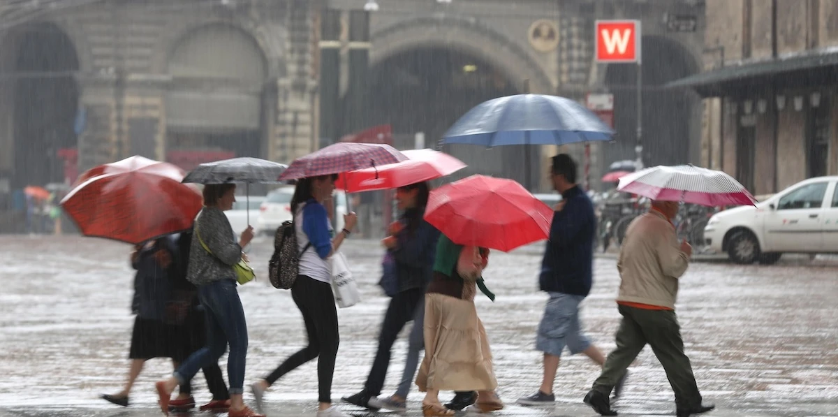 In varie zone della provincia di Bologna è stata diffusa un’allerta rossa per la pioggia