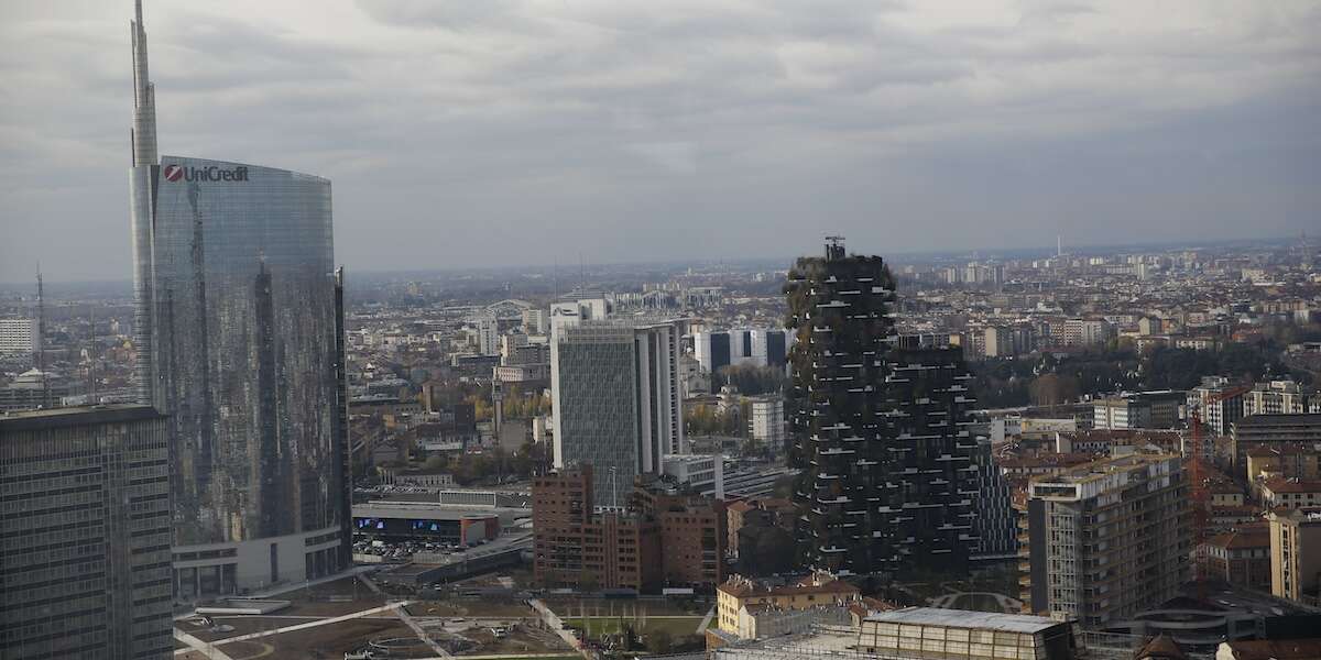 La Banca centrale europea ha autorizzato Unicredit ad aumentare fino al 29,9 per cento la sua quota nella banca tedesca Commerzbank