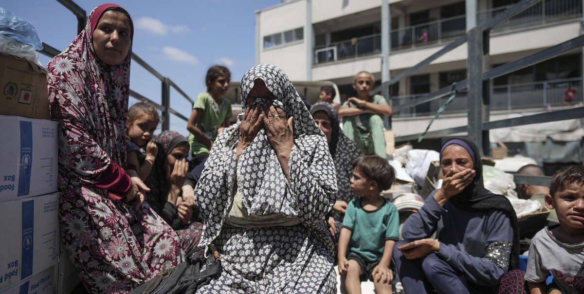 La distruzione delle cliniche riproduttive palestinesi da parte di IsraeleÈ stata descritta nel rapporto di una commissione ONU, che ha parlato di un «atto genocidario» contro le donne della Striscia di Gaza