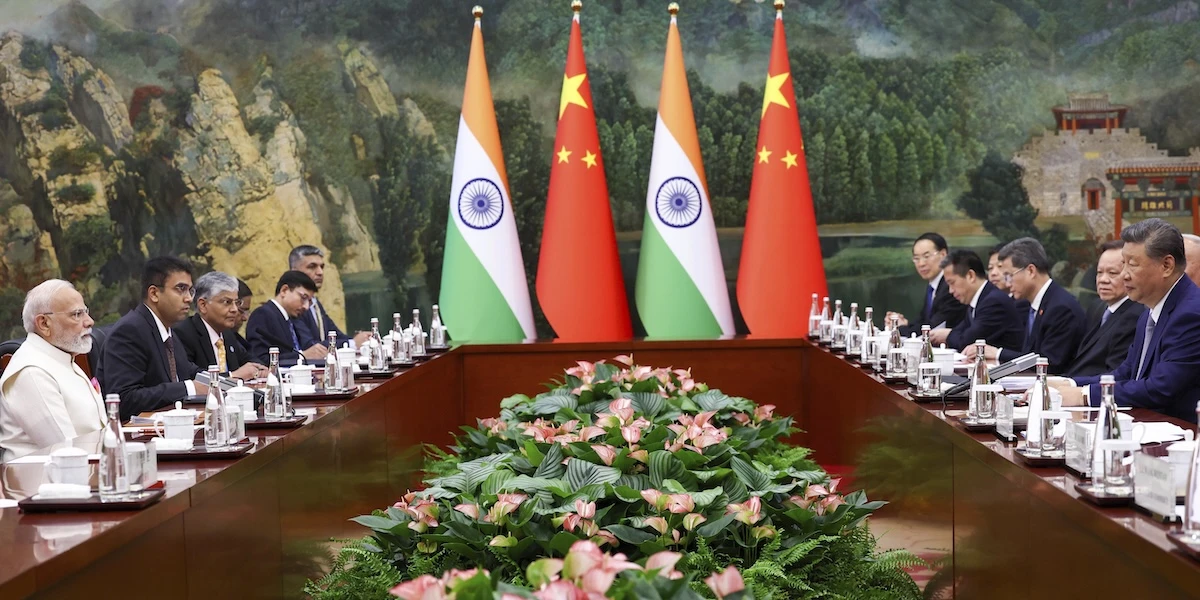 1 minuto faIl primo ministro indiano Narendra Modi ha confermato che, dopo cinque anni, riprenderanno i voli diretti fra India e Cina
