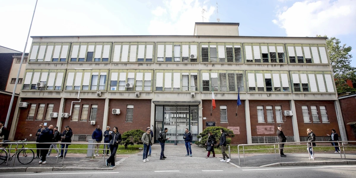 3 minuti faSono raddoppiati gli indagati per gli abusi nel carcere minorile Beccaria di MilanoDopo aver sentito altri ex detenuti la procura ha indagato 21 nuove persone, tra cui due ex direttrici