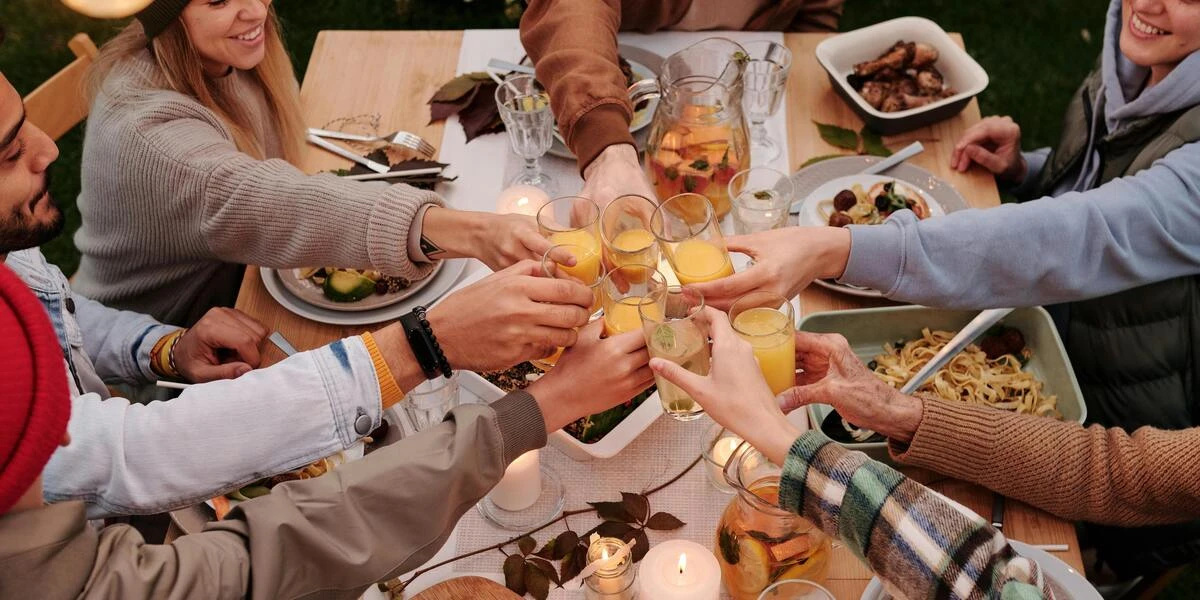 Le app per trovare nuovi amici funzionano?Da Timeleft a Bumble for Friends, si stanno moltiplicando: l'obiettivo è più arduo di quello che sembra