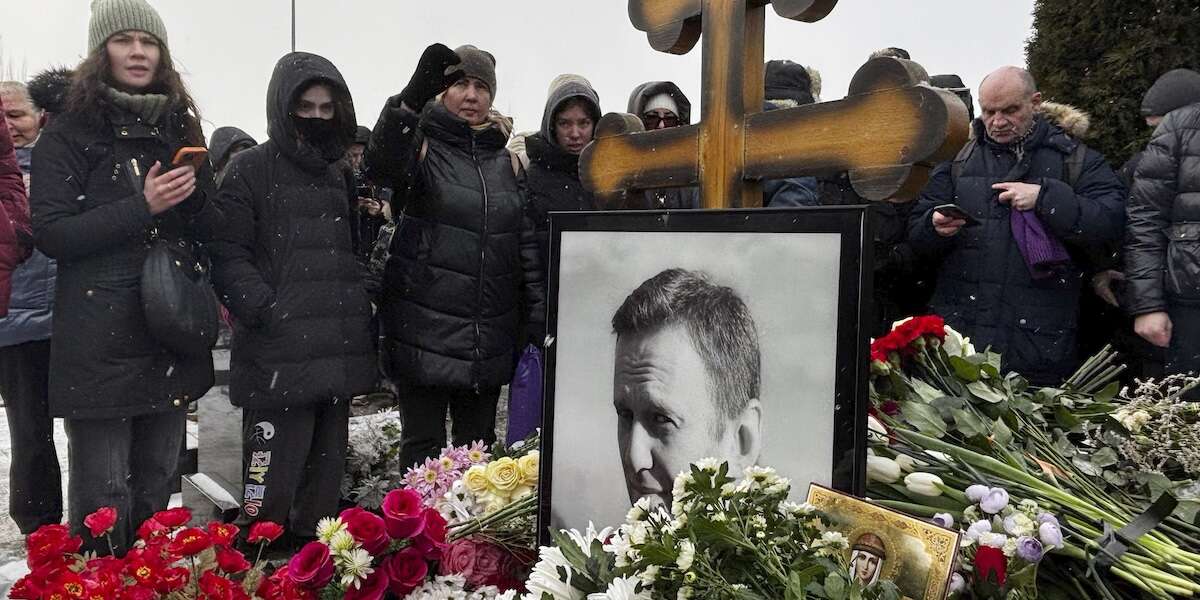 Le foto delle commemorazioni per l’anniversario della morte di Alexei NavalnyCentinaia di persone a Mosca e in altre città in Russia e in Europa si sono riunite per rendere omaggio all'oppositore di Vladimir Putin