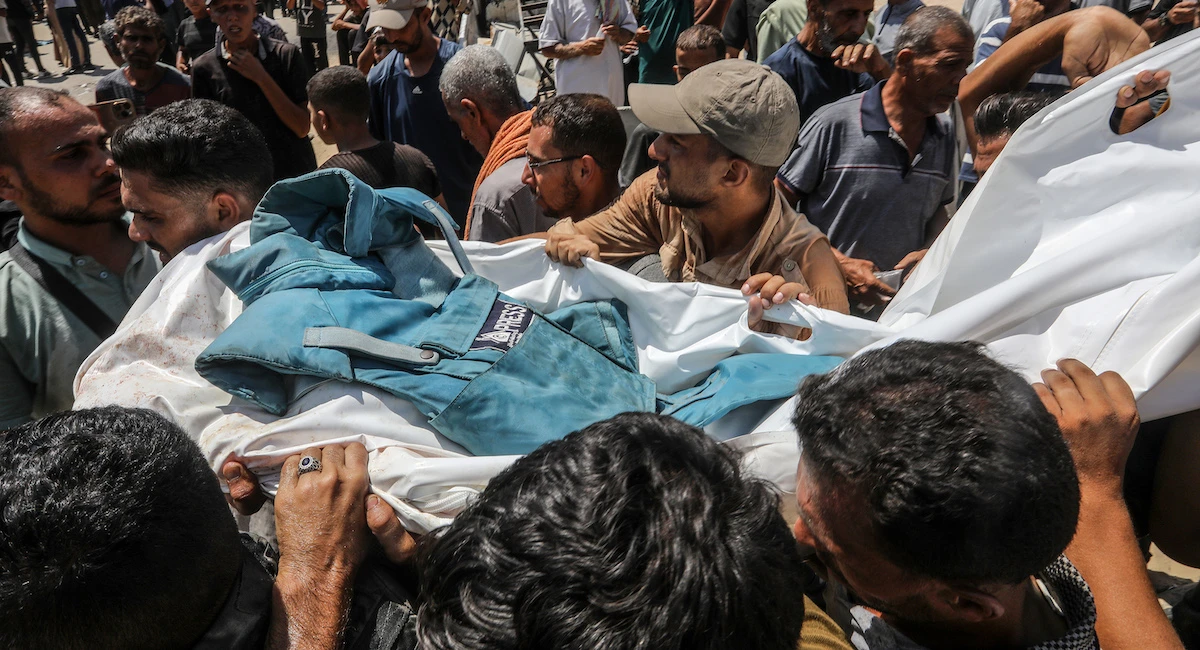 pochi secondi faCosa sono gli attacchi “double tap”Cioè i bombardamenti doppi per colpire anche i soccorritori: hanno una lunga storia, e Israele li ha usati spesso nella Striscia di Gaza