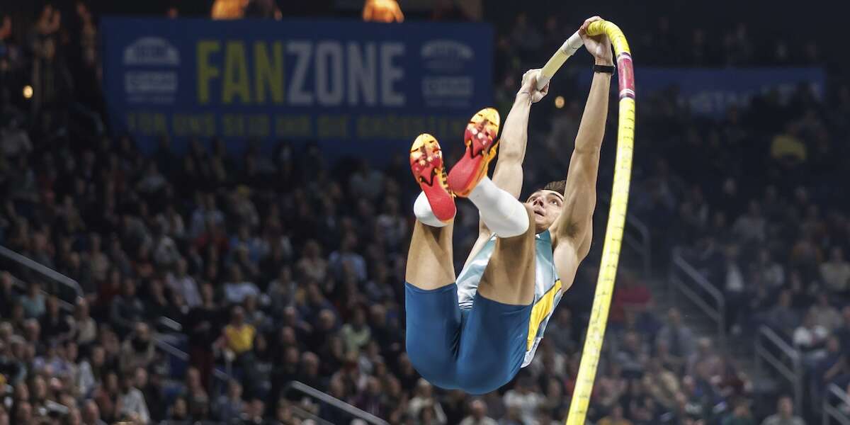 Armand Duplantis ha stabilito per l’undicesima volta un record del mondo nel salto con l’asta