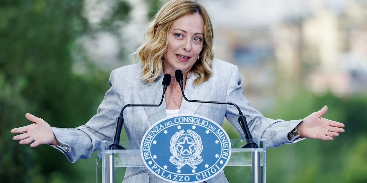 pochi secondi faQuindi è stata Giorgia Meloni a voler rimpatriare Almasri?La presidente del Consiglio si è assunta la responsabilità della scelta, ma decisamente in ritardo e mistificando un po' le cose