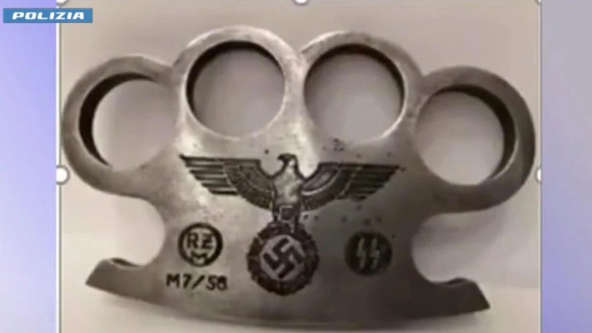4 minuti faTredici ragazzi minorenni sono stati segnalati alla procura minorile di Firenze per apologia del fascismo e odio razziale