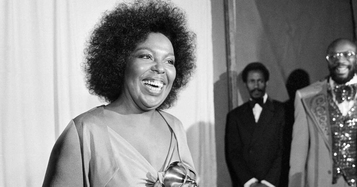 È morta la cantante Roberta Flack, nota per la versione originale di “Killing Me Softly With His Song”