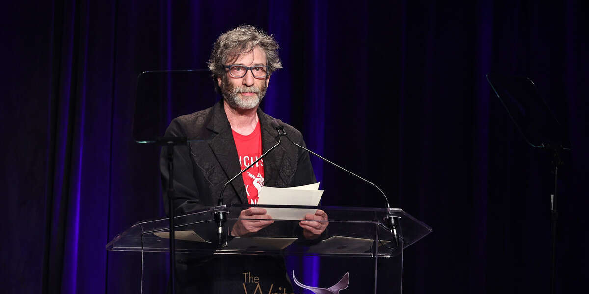 Otto donne hanno accusato lo scrittore Neil Gaiman di aggressioni sessuali in un’inchiesta del New York Magazine