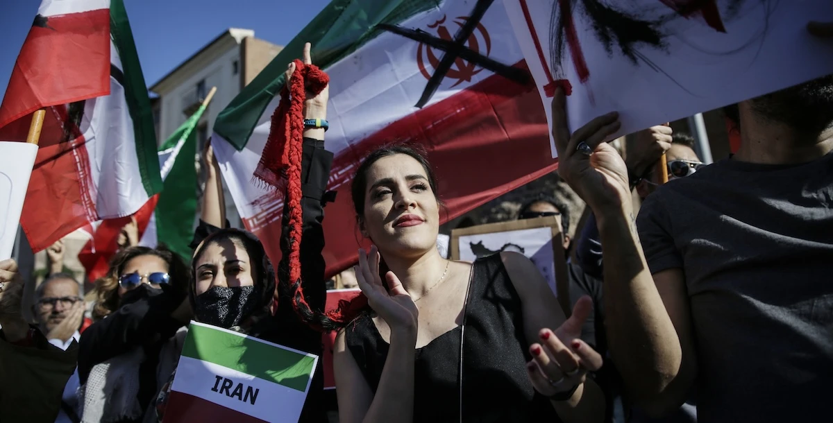 Perché in Italia ci sono così tanti studenti iraniani?È la comunità straniera più numerosa nelle università italiane, e la guerra sta creando grossi problemi anche a loro e ai loro studi
