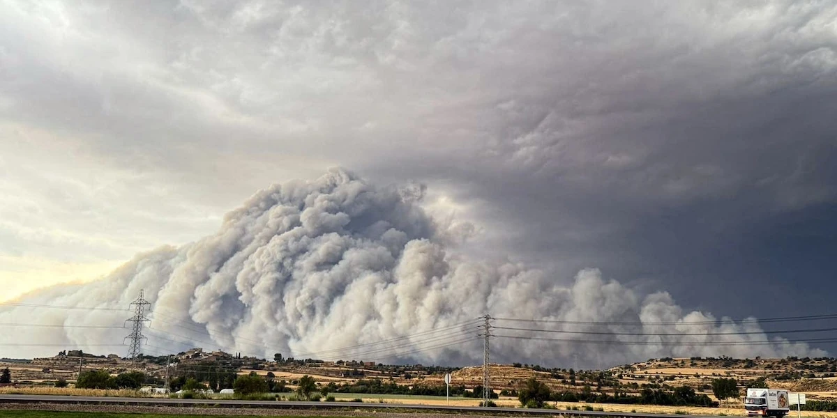pochi secondi faIn Catalogna c’è stato un grande incendio di vegetazione, un cui sono morti due uomini