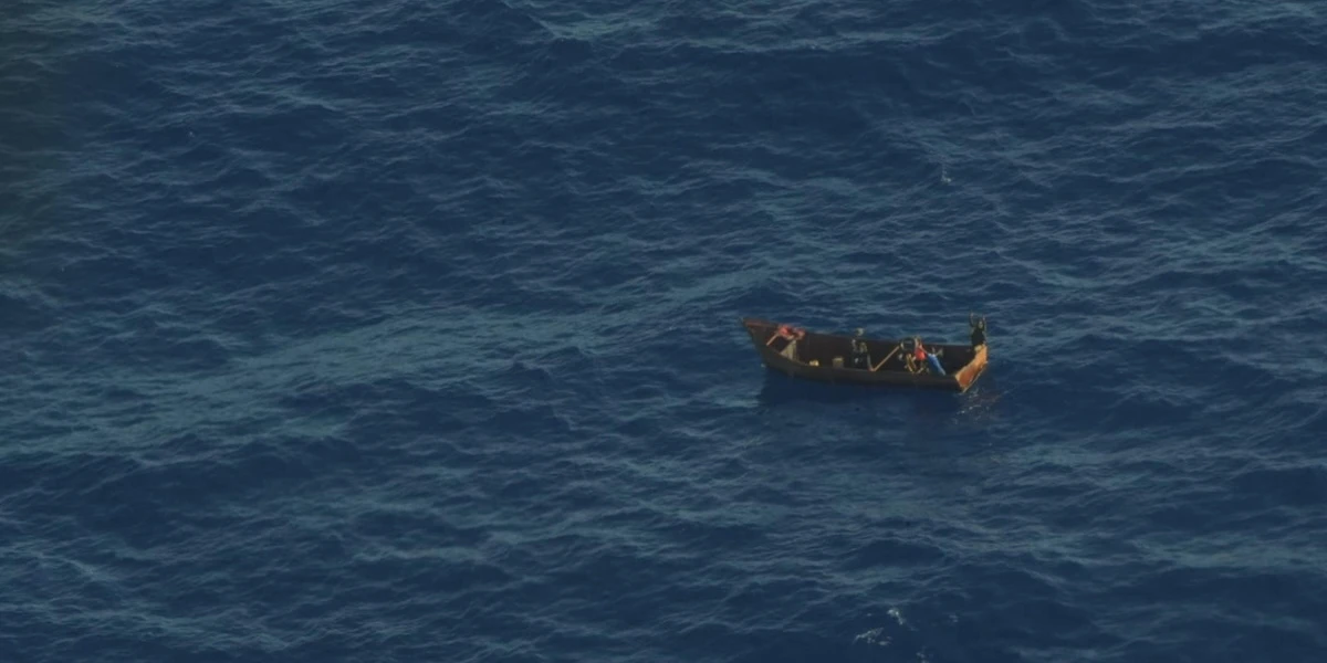 3 minuti faC’è stato un grosso naufragio a Lampedusa, ci sono decine di mortiLe operazioni di recupero sono in corso e le informazioni sono ancora molto parziali