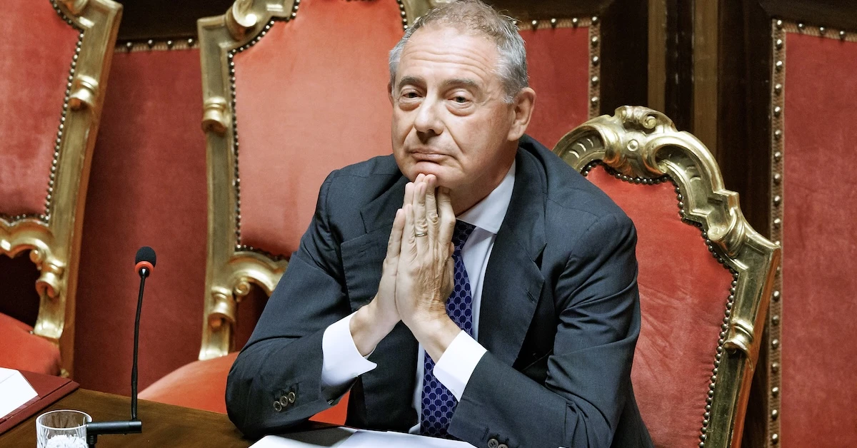 5 minuti faLa trionfale inconcludenza di Adolfo Urso sull’ex ILVASono due anni e mezzo che il ministro delle Imprese fa grandi annunci, che però finora hanno prodotto poco