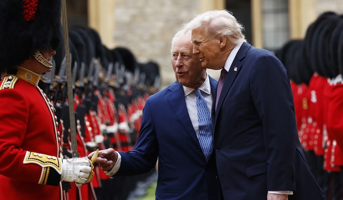 3 minuti faLe foto dell’incontro tra re Carlo III e Donald TrumpDurante la sfarzosa visita di Stato al castello di Windsor, con carrozze, vestiti di gala e un grande banchetto