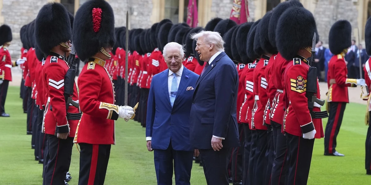 4 minuti faRe Carlo ce l’ha messa tutta per ingraziarsi TrumpE ora tocca al primo ministro britannico Keir Starmer, che ha il delicato compito di assicurarsi che le relazioni fra i due paesi continuino a essere buone