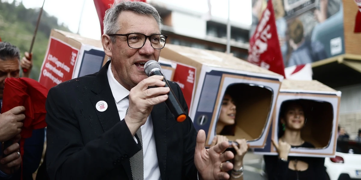 Con i referendum Maurizio Landini si sta preparando per la politica?Da tempo fa molto più che il sindacalista, e il suo mandato da segretario della CGIL scadrà in un momento molto particolare
