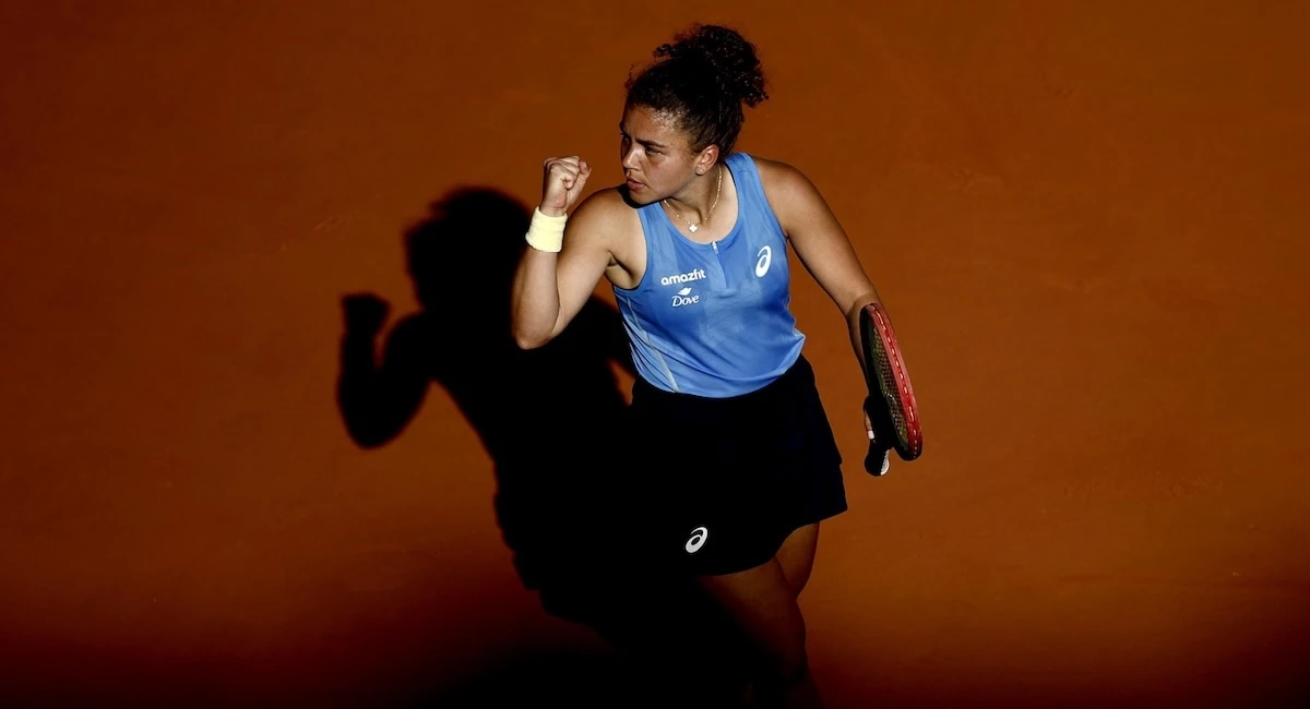 pochi secondi faLa più forte tennista italiana di sempre?Jasmine Paolini sta continuando a sorprendere e, come l'anno scorso, è tra le migliori al mondo sia nel singolare che nel doppio