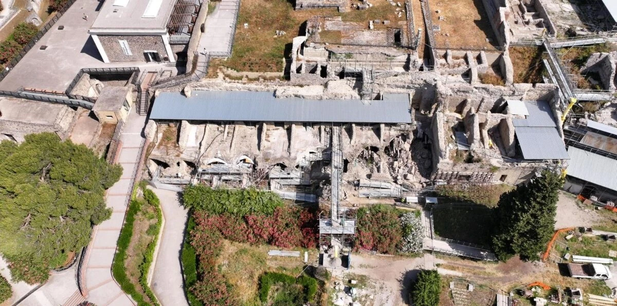 Un terremoto ai Campi Flegrei ha causato il crollo parziale di un muro e una volta antichi a Pompei
