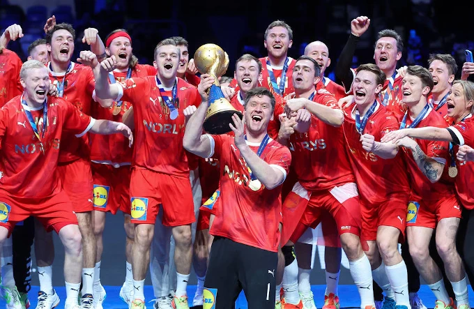 Nikolaj Jacobsen ha facilitado la lista jugadores de Dinamarca para la Golden League