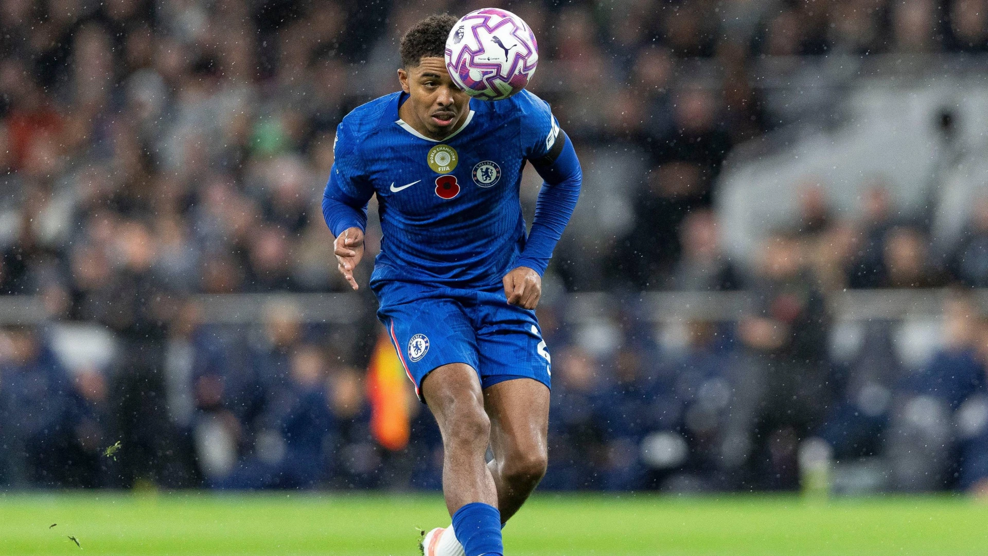 Impactante vídeo de un jugador del Chelsea haciendo maniobras prohibidas con su coche