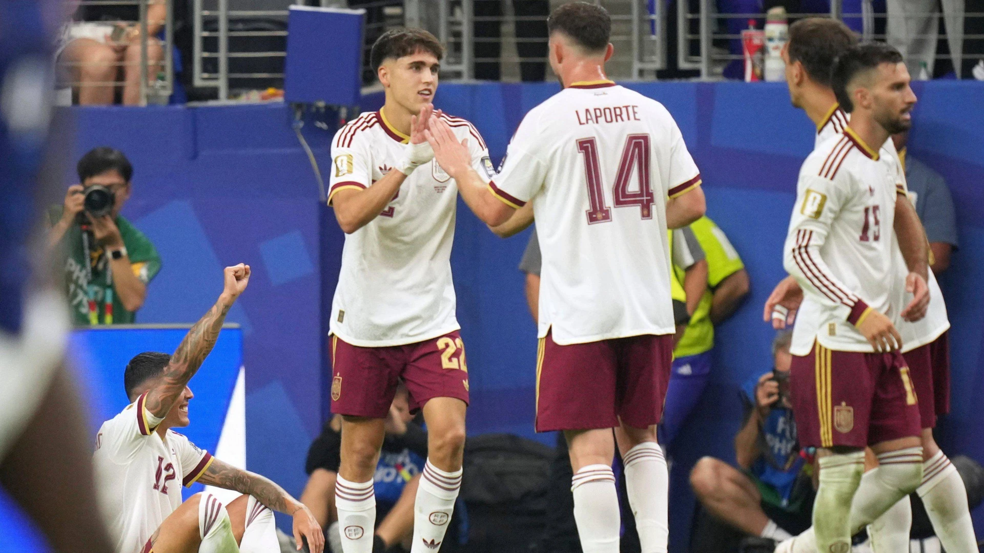 FIFA se olvida de Laporte y Cubarsí