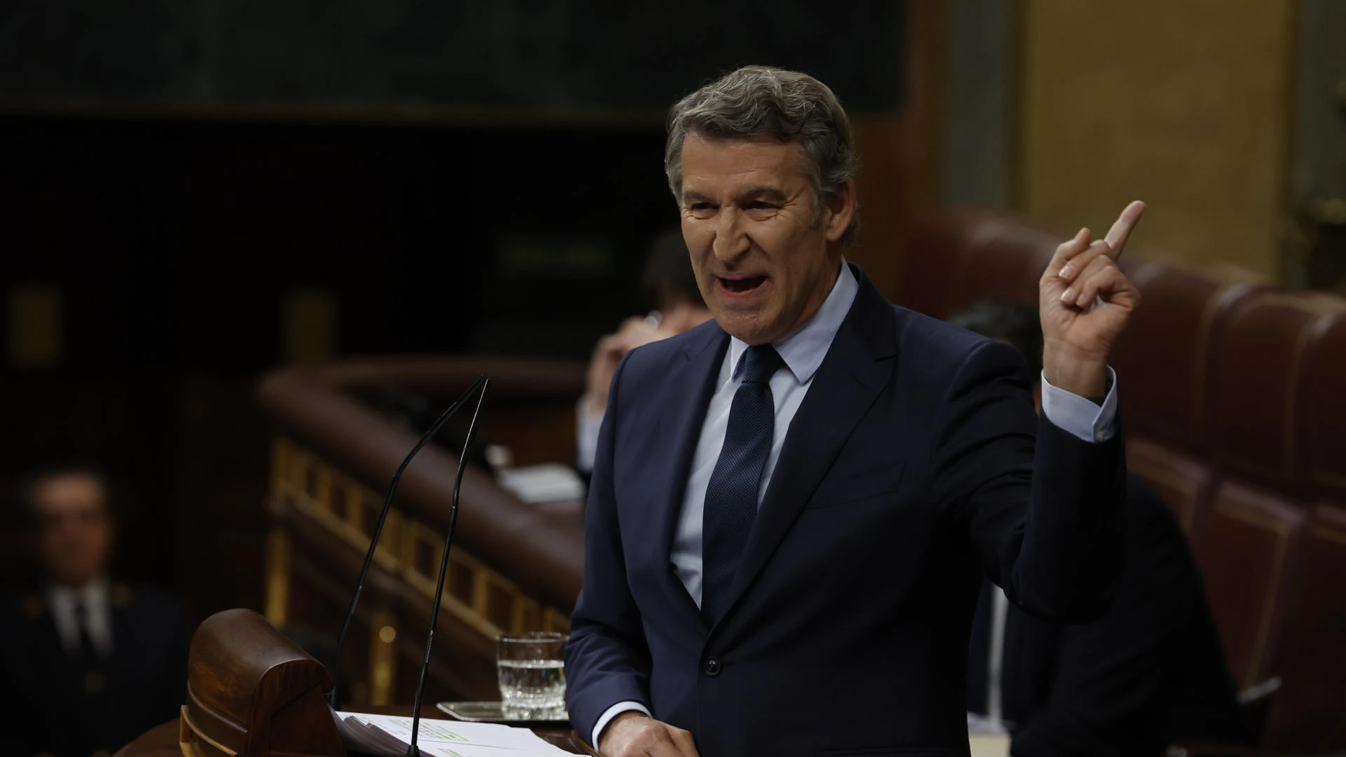 Feijóo responde a Sánchez exigiendo elecciones para evitar la 