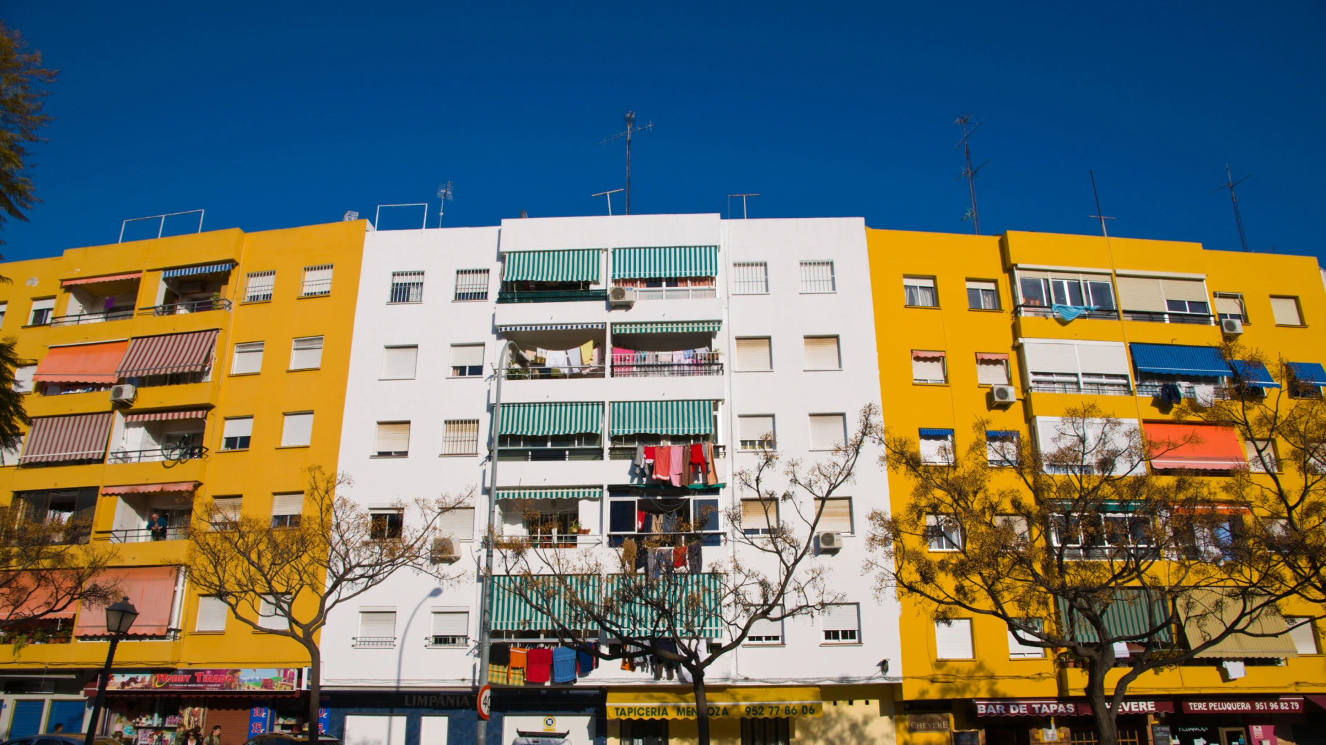 La Ley de Propiedad Horizontal obliga en 2026 a todos los vecinos a pagar obras de eficiencia energética aunque voten en contra si la mayoría las aprueba; no puede superar 12 meses de gastos