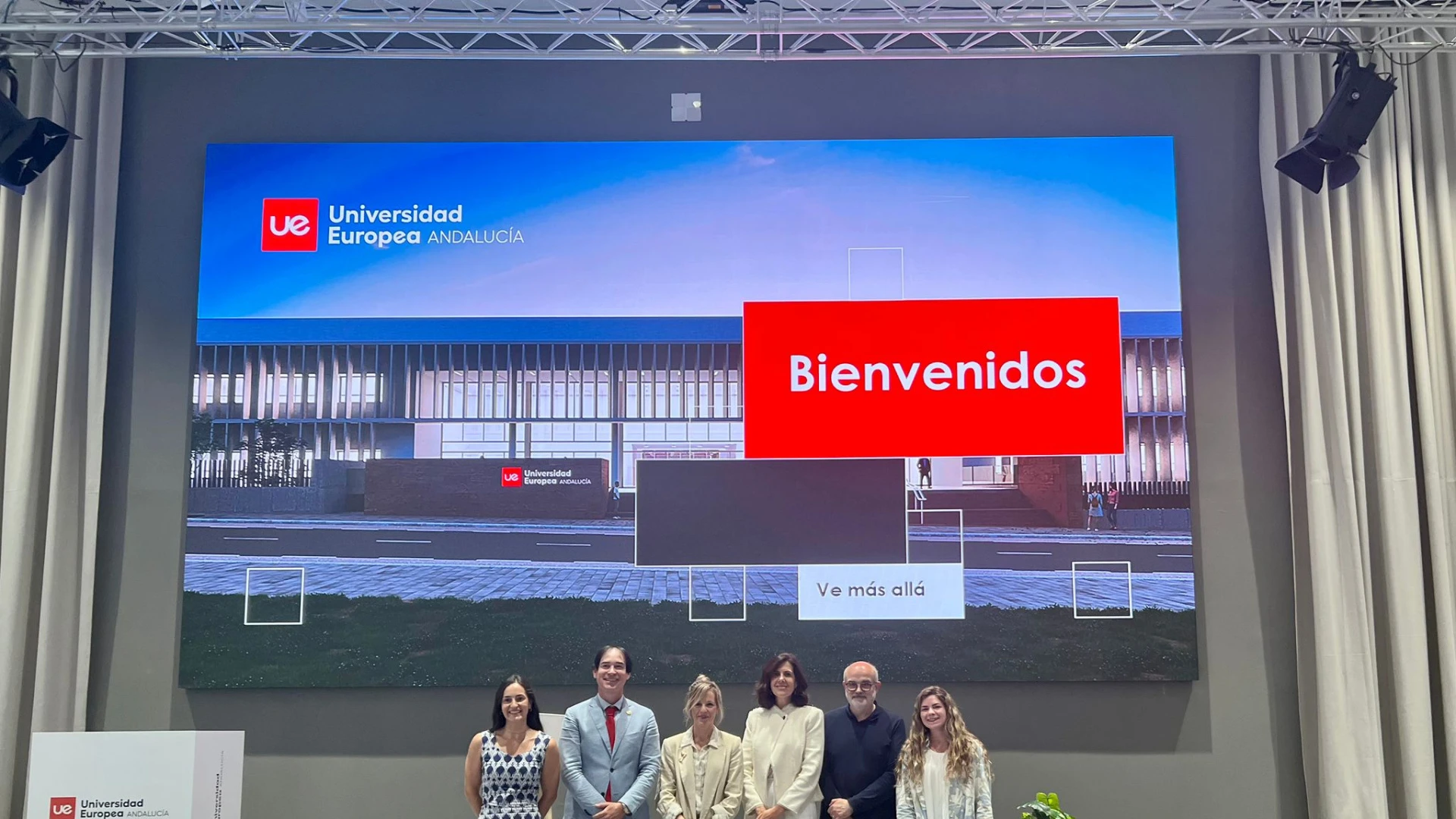 La Universidad Europea de Andalucía analiza el auge de la terapia asistida con animales en psicología en una jornada especializada