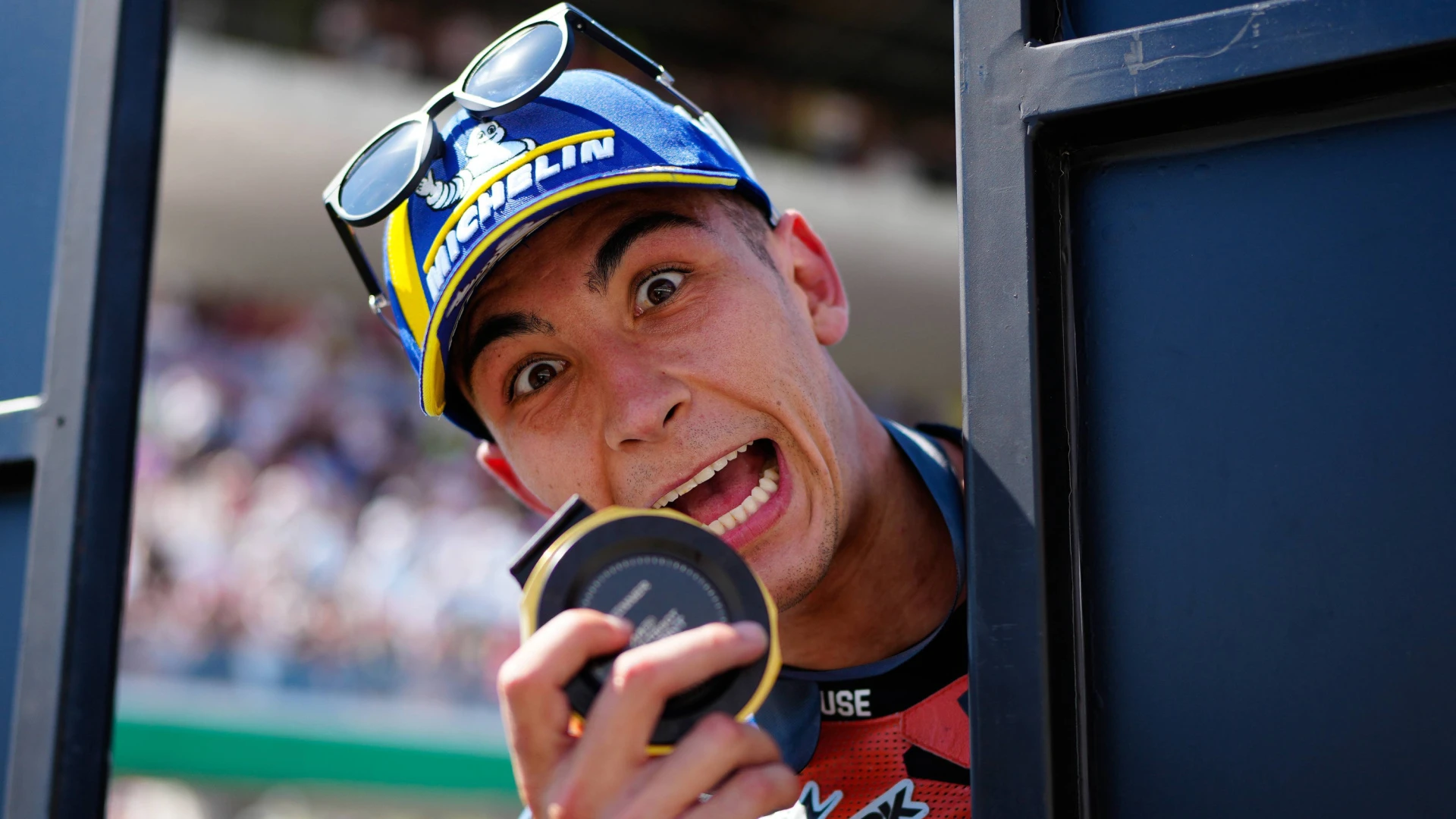 Raúl Fernández sorprende en Assen