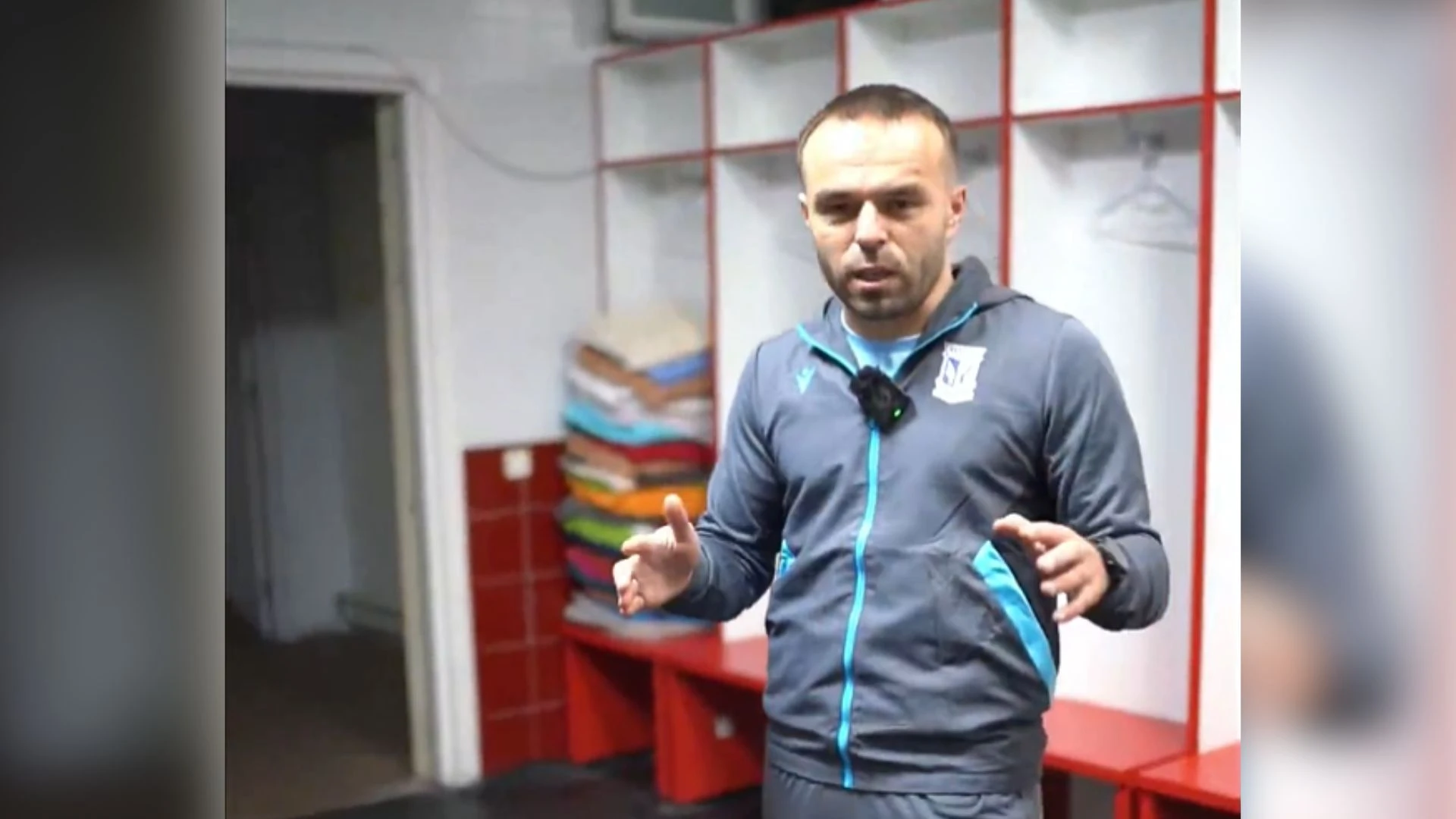 El Lech Poznan muestra en un vídeo el mal estado del vestuario de Vallecas