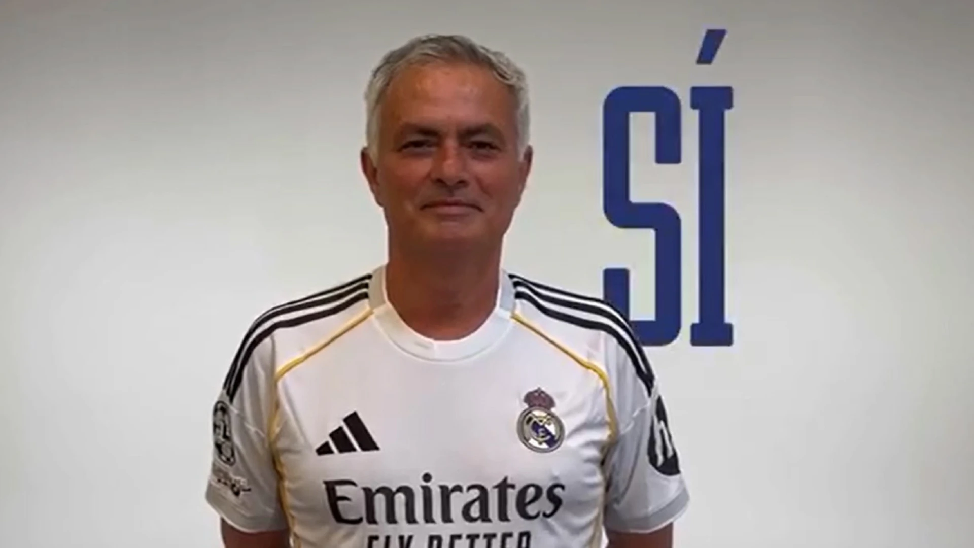 Florentino anuncia a Mourinho como su entrenador y a Konaté