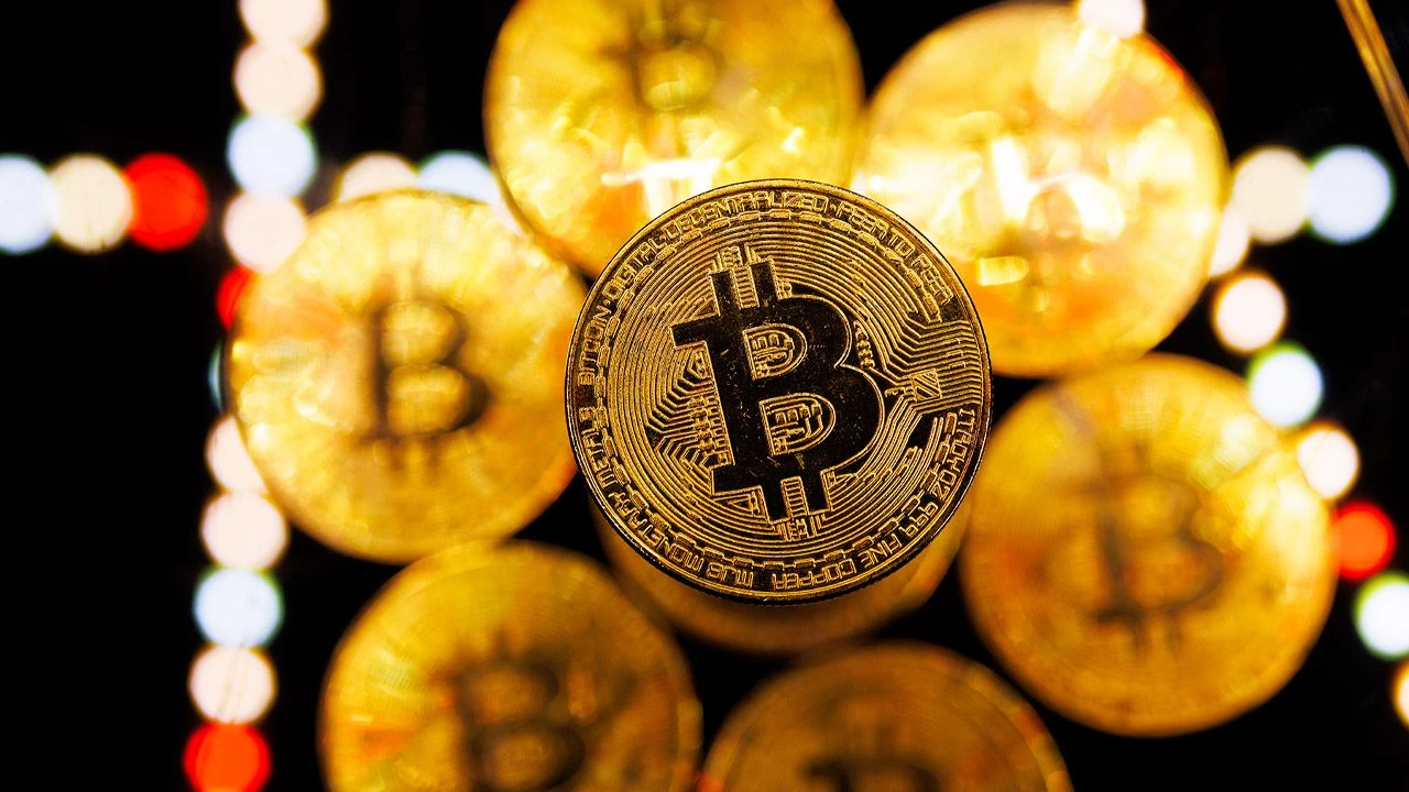 Senat przyjął ustawę o kryptoaktywach. Decyzja należy do prezydenta