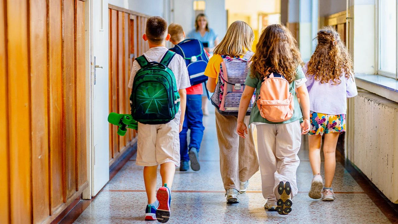 Kalendarz roku szkolnego 2026/27. Ferie, a wcześniej... dwa tygodnie wolnego